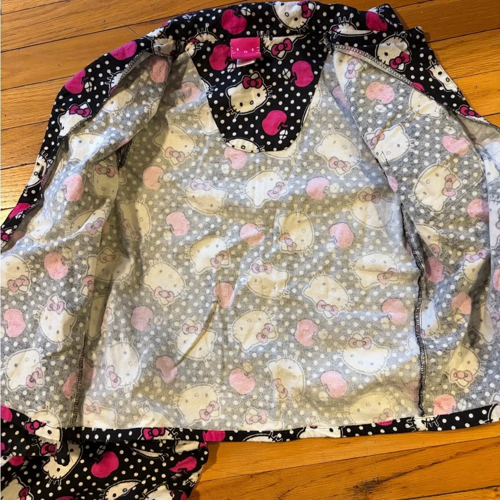 Hello Kitty Black, White & Pink Fleece Pajama Set Girl’s Med. 100% Cotton! Soft!